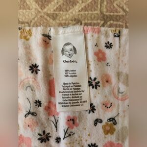 NWOT 2 Pack Gerber 100% Cotton Large Floral Burp Cloths